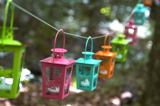 farverige lanterner